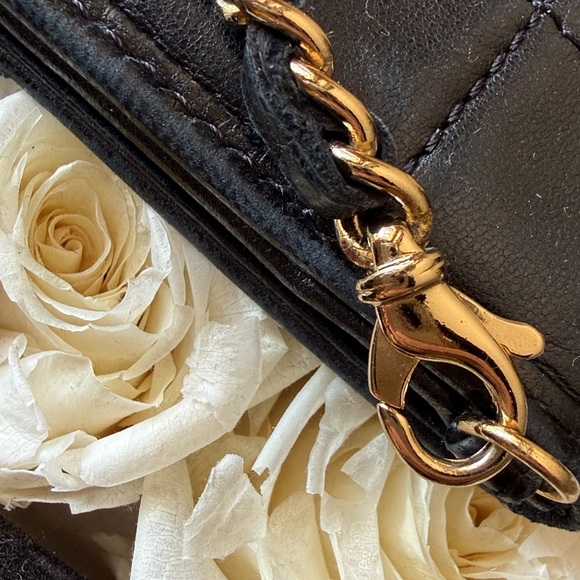 CHANEL Black Quilted Clutch with Chain Detail. Shoulder Bag. - Picture 7 of 12